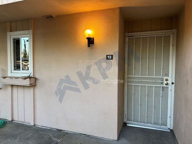 Building Photo - 3790 W Benjamin Holt Dr
