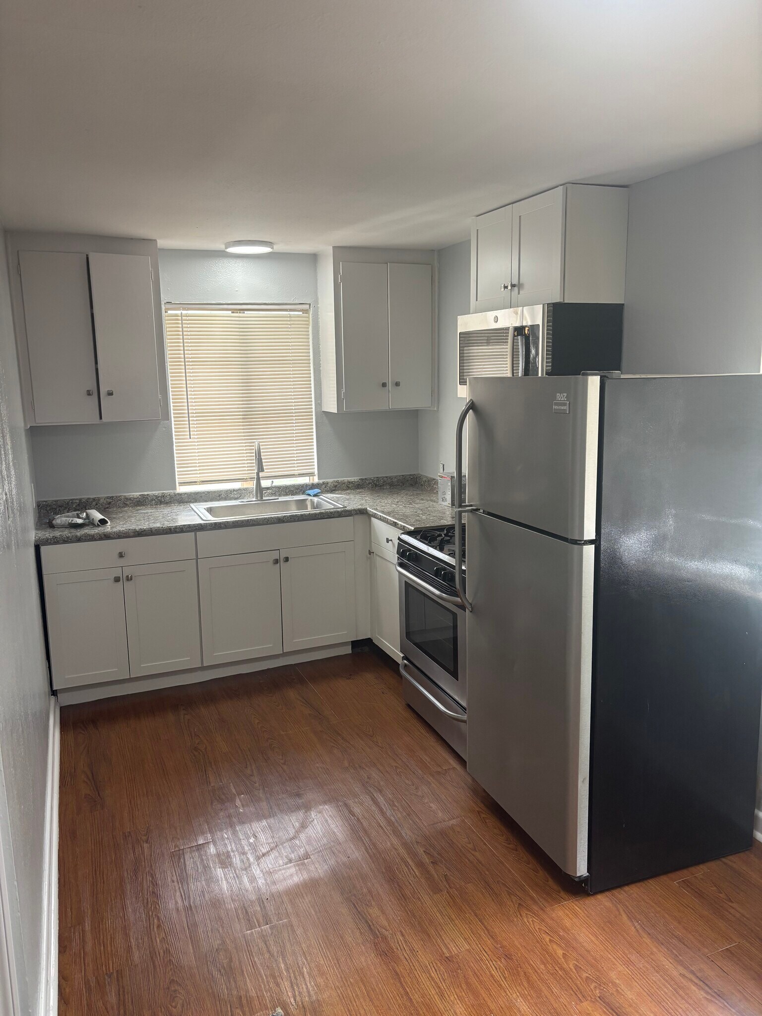 Building Photo - 2544 Iowa St