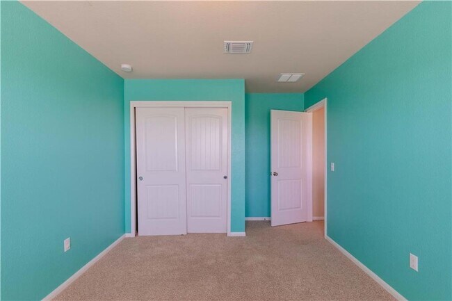 Building Photo - Spacious 4/BR, 2.5/BA Home in Cedar Park –...