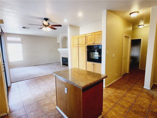 Building Photo - 1725 Wandering Winds Way