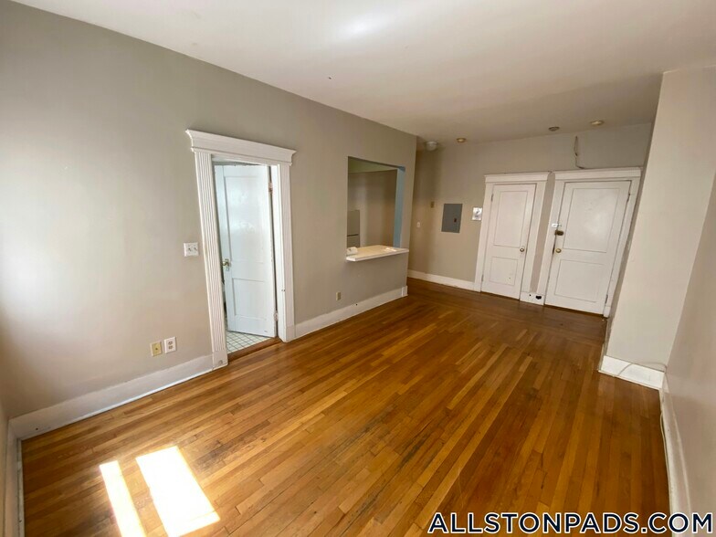 Building Photo - 1254 Commonwealth Ave