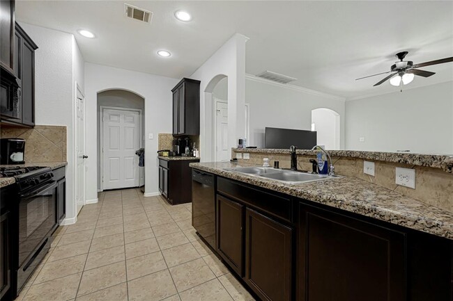 Building Photo - 13202 Chanel Dr