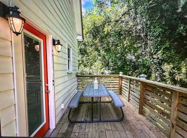 Building Photo - Charming 4BR House in Atlanta