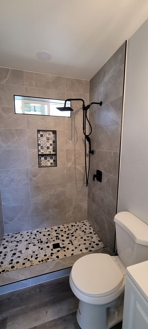 Building Photo - Ohana in Wailuku-Available February 1st!