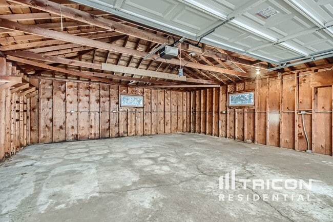 Building Photo - 7025 Drew Ave N