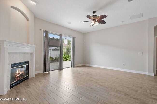 Building Photo - 13260 Bonaparte Ln