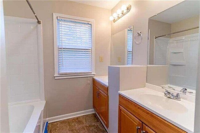 Building Photo - 3562 Bryant Ln