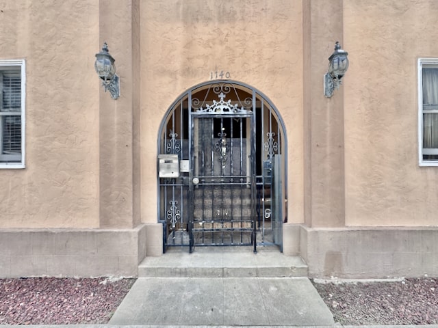 Building Photo - 1140 E 1st St