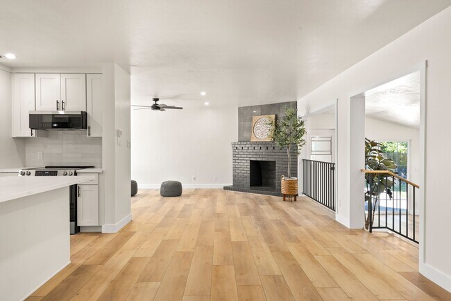 Building Photo - Modern Beauty of Downtown Roseville - 3 Be...