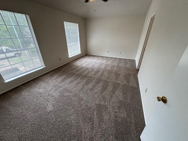 Building Photo - 701 Fairchild Dr