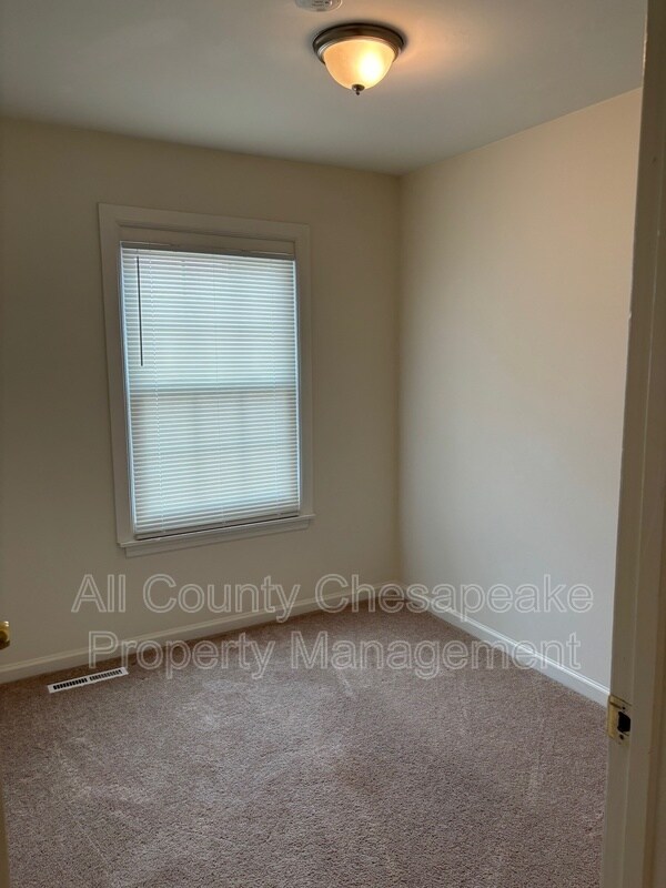 Building Photo - 1320 Harford Square Dr