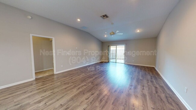 Building Photo - 2202 S Cranbrook Ave