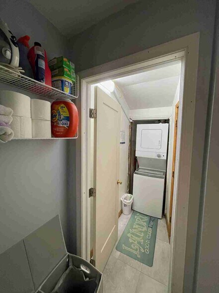 Laundry area - 605 N 11th St