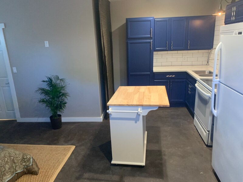 Building Photo - 2780 Powhatan Ave