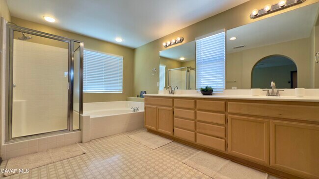 Building Photo - 2234 Avenida del Mar