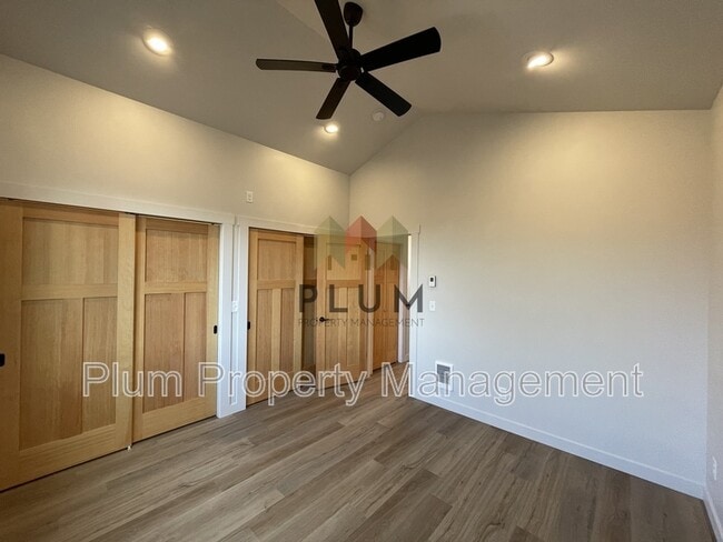 Building Photo - 1125 S Catlin St