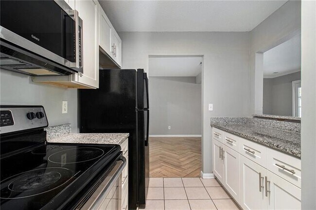 Building Photo - 3599 Woodbriar Cir