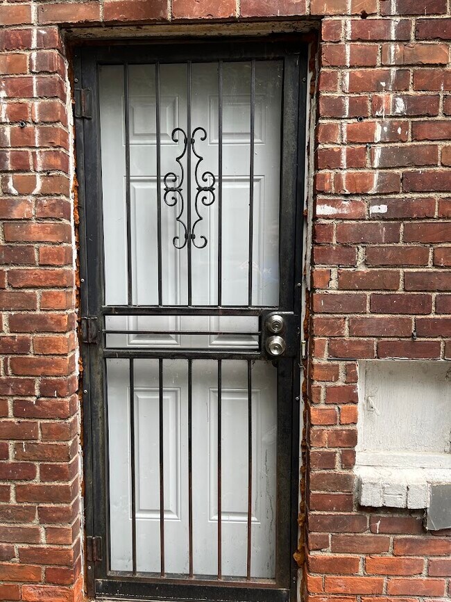 Building Photo - 16045 Edmore Dr