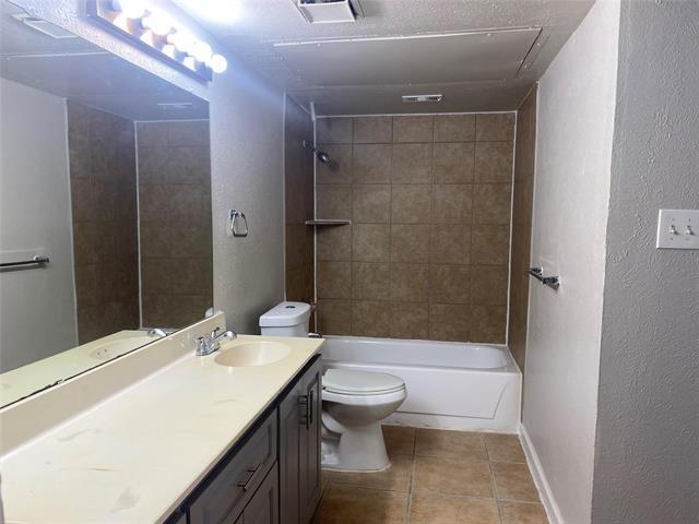 Building Photo - 2425 Limestone Dr