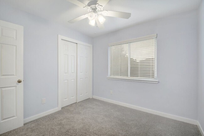 Building Photo - 14311 Kincheloe St