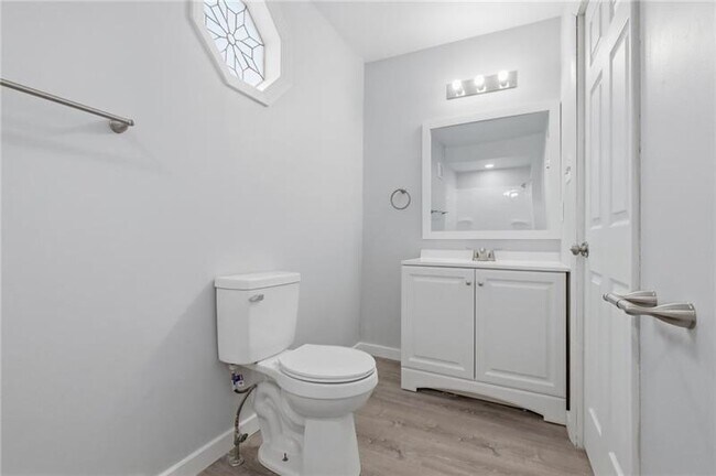 Building Photo - 228 Sylvan Walk