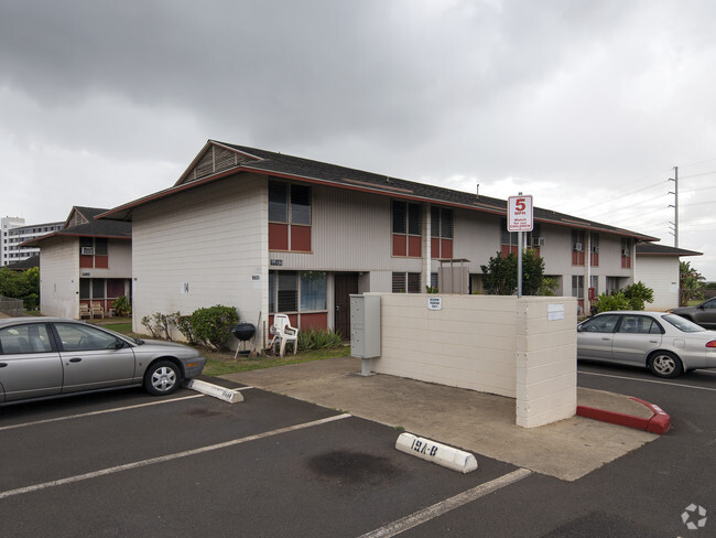 Building Photo - Makalapa Manor Apartments