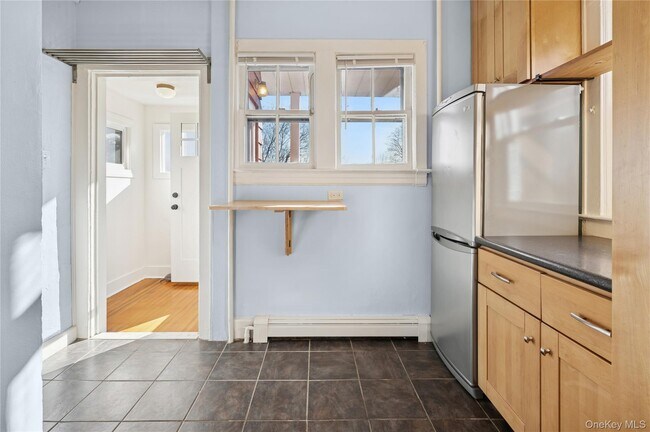 Building Photo - 53 Allen St