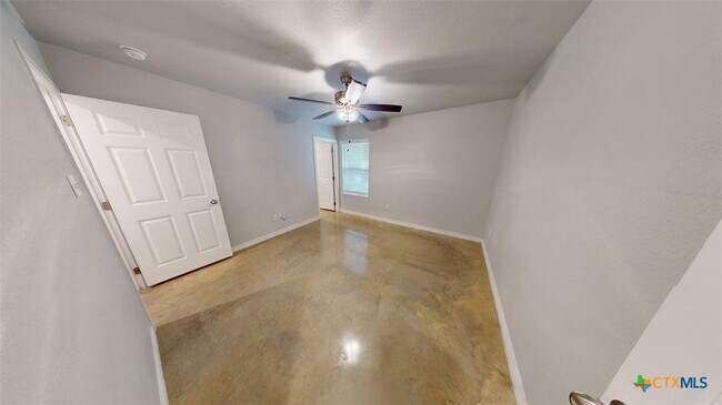Building Photo - 1608 Tejas Trail