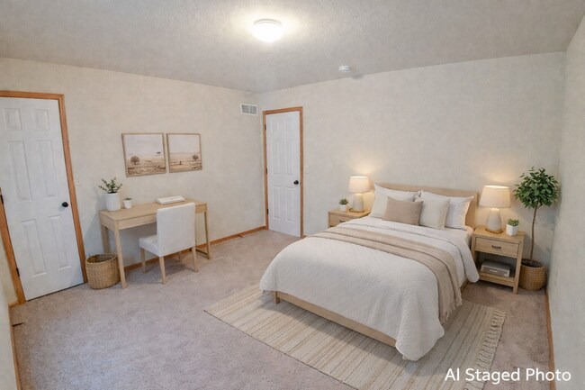 Building Photo - Beautiful Miller Ranch Town-Home with Open Floor Plan! Available Now!