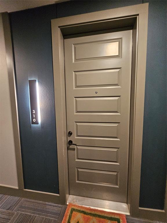 Building Photo - 2220 Webberville Rd