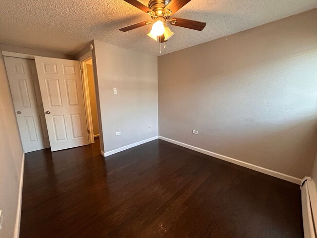 Building Photo - $0 DEPOSIT OPTION! 2BED/1.5BATH CONDO IN C...