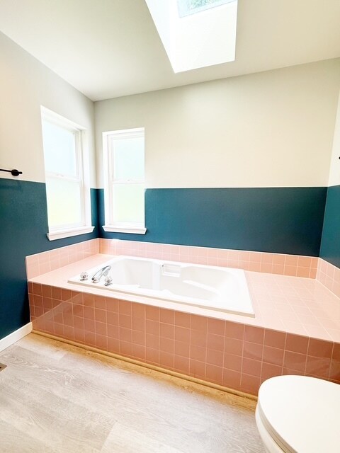 Building Photo - 1128 NW Thornwood Cir