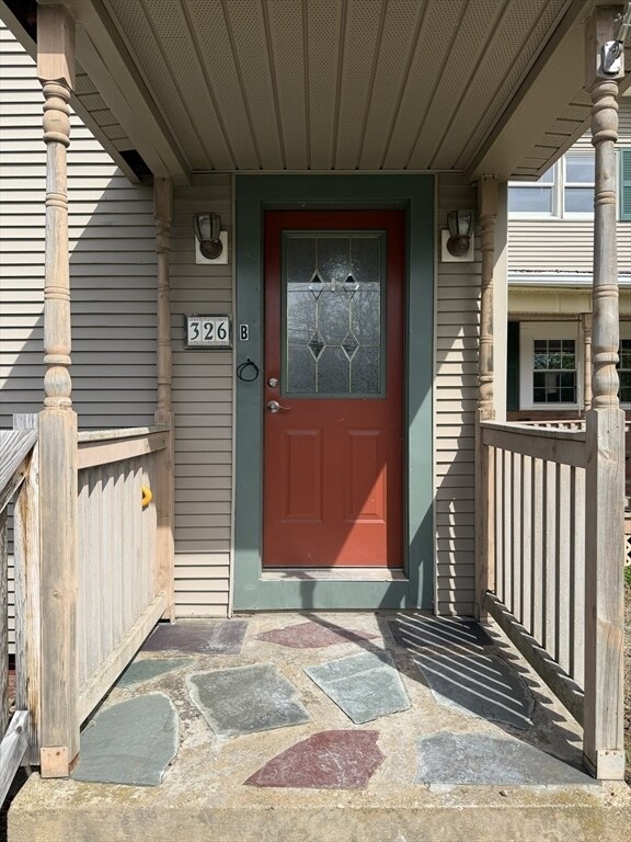 Building Photo - 326 N Main St