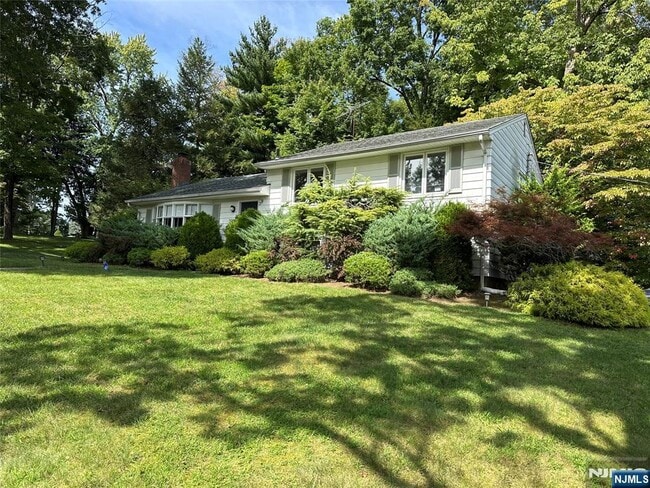 Building Photo - 339 Durie Ave