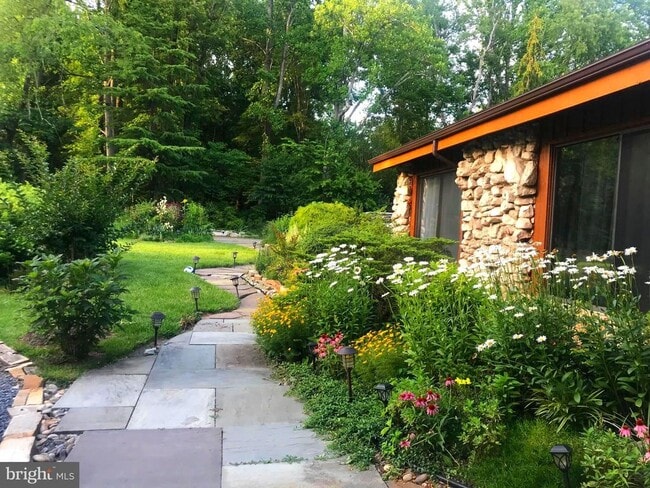 Building Photo - 10809 Nicholsridge Rd