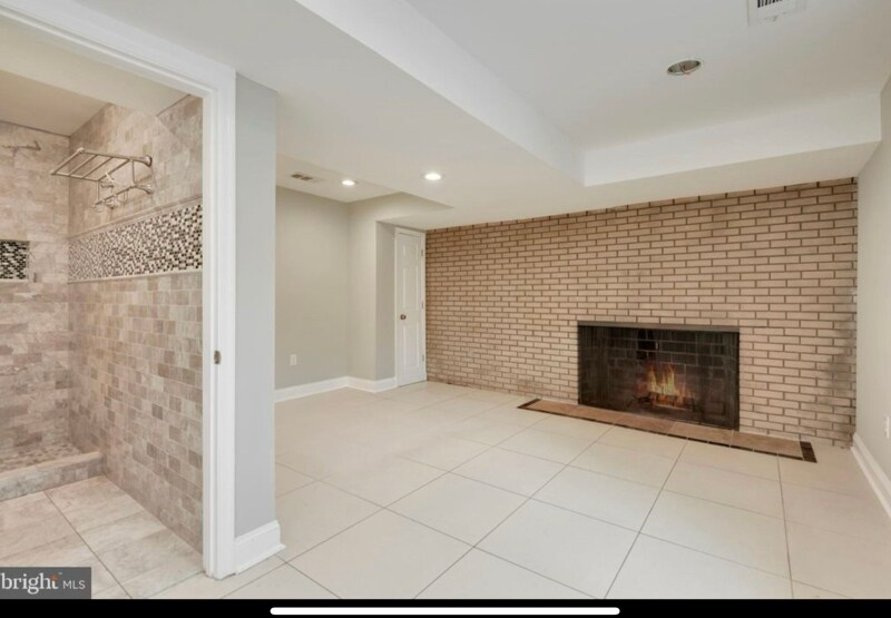 Building Photo - 7332 Bradley Blvd