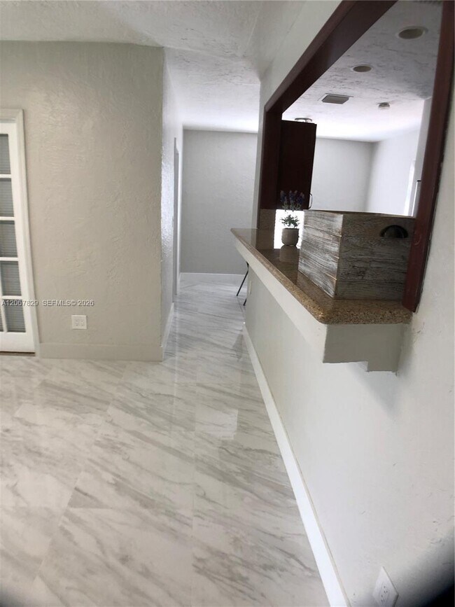 Building Photo - 2111 Monroe Terrace