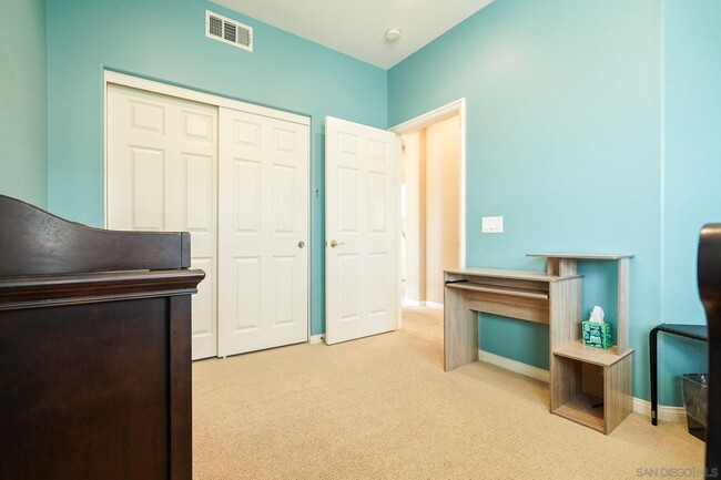 Building Photo - 43 Topanga