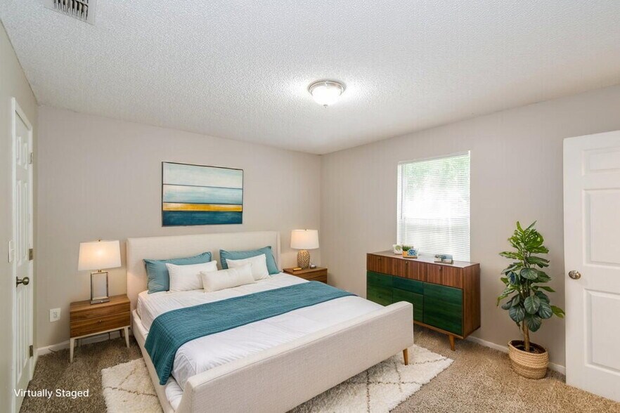 Building Photo - 10725 Meadowlea Dr