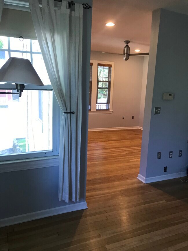 Building Photo - 11 Cherry St