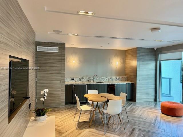 Building Photo - 1600 SW 1st Ave