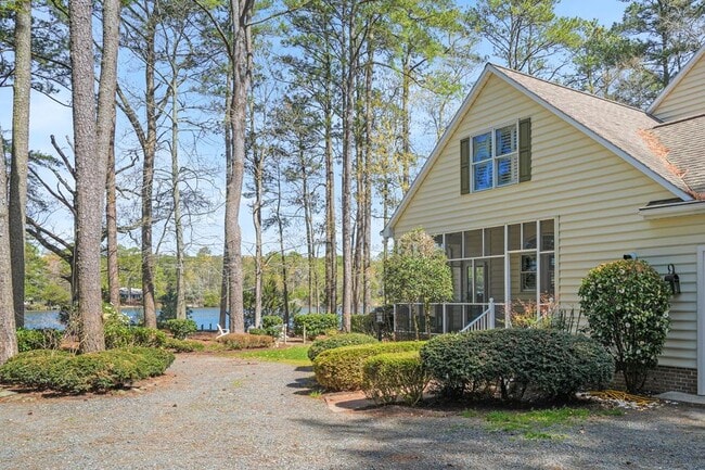 Building Photo - 14279 Eastfield Dr