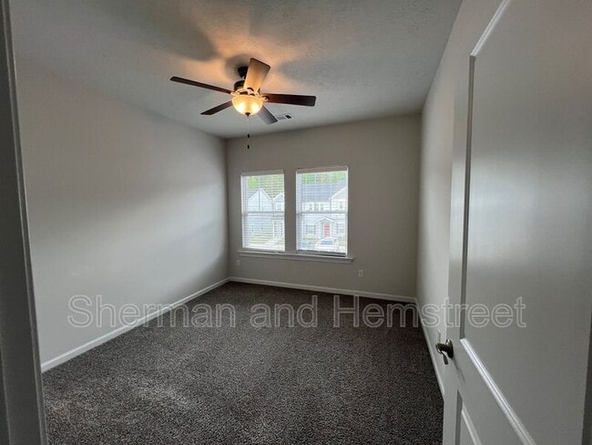 Building Photo - 5035 Mimosa Dr