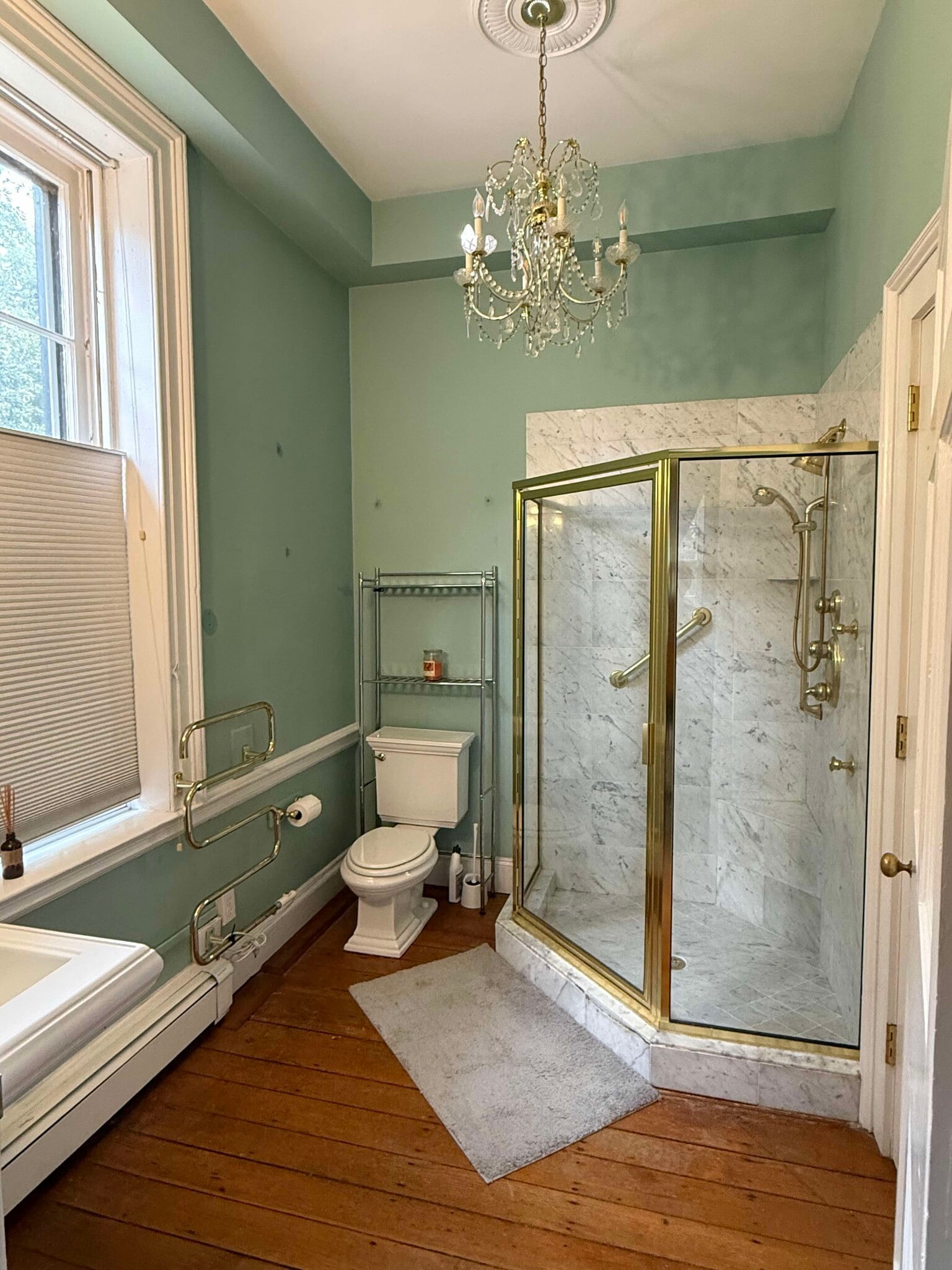Private Bathroom - 7912 Savage Guilford Rd