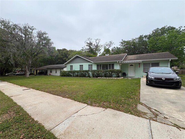 Building Photo - 1137 NE 9th St