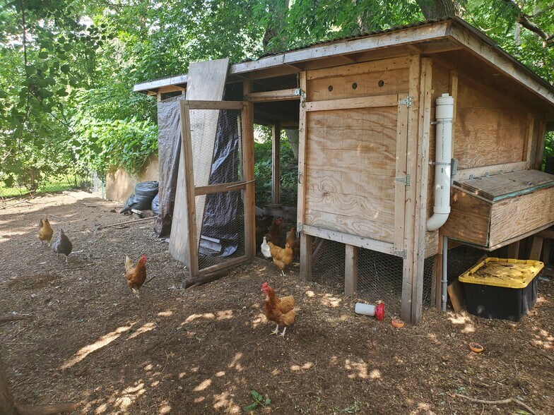 Building Photo - 410 North St