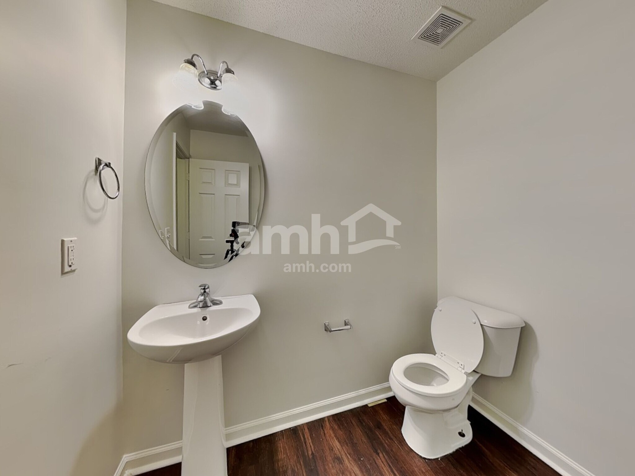 Building Photo - 5955 Ricker Rd