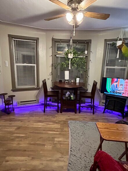 Building Photo - 419 N 43rd Ave W