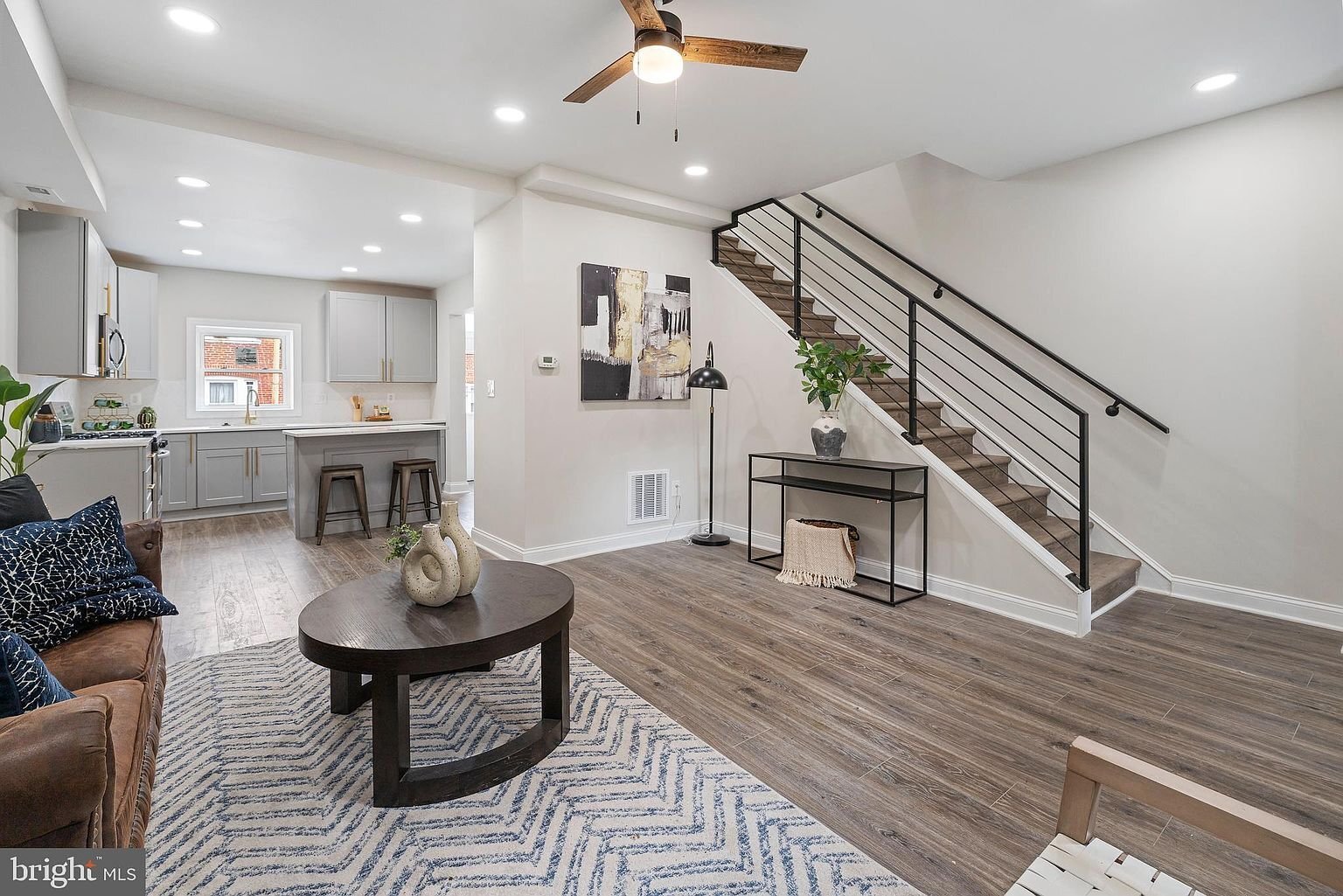 Building Photo - 202 Adams St NE