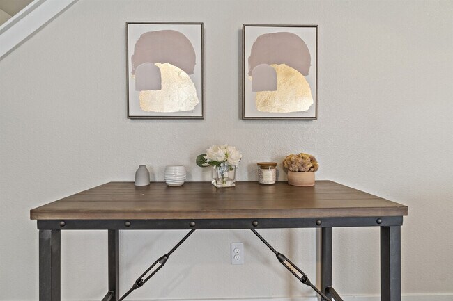 Building Photo - 2646 W Snyder St